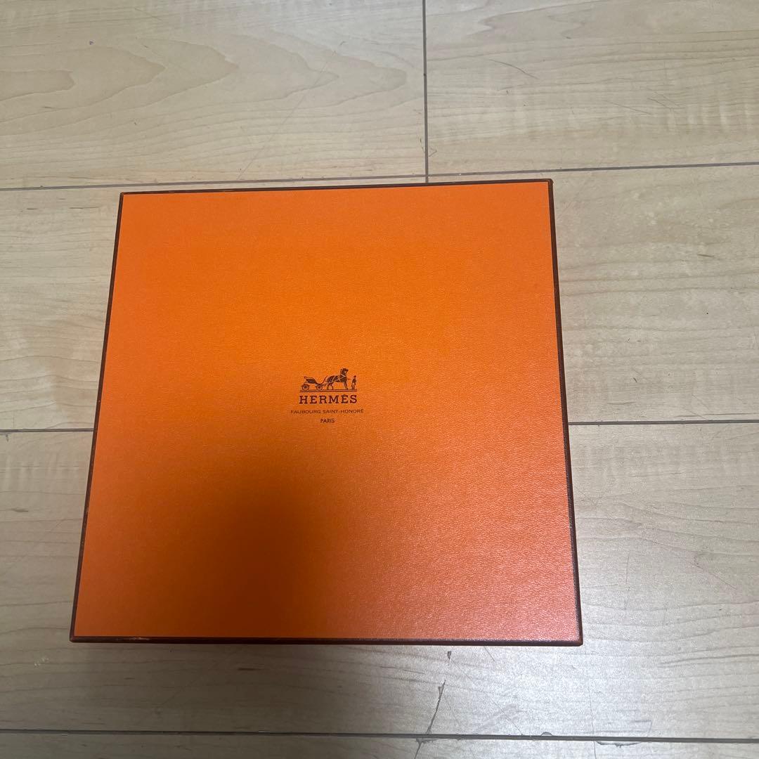 HERMES 緑色 花柄 Le SARE du PRINTEMPS スカーフ