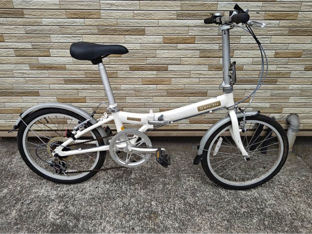 ひろ　中古 ダホン DAHON 折り畳み 20インチ 防犯登録