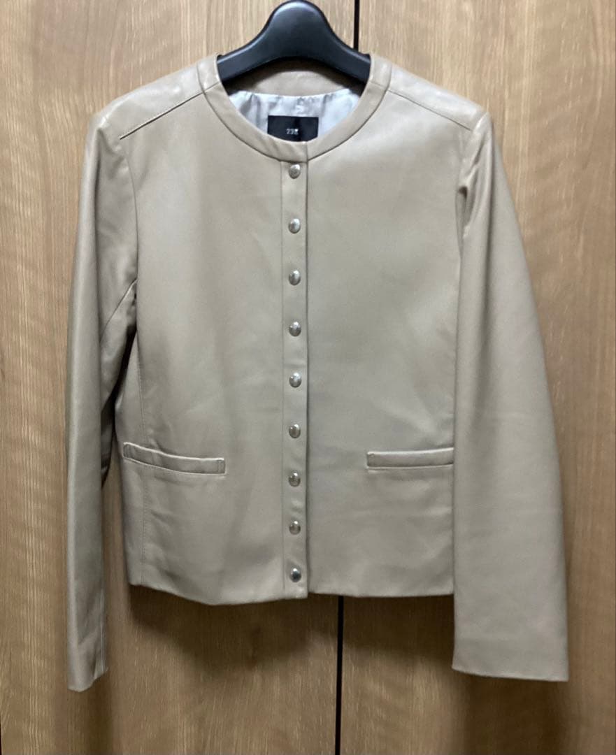 23区【中村アンさん着用】シープレザーノーカラージャケット　ベージュ系　38