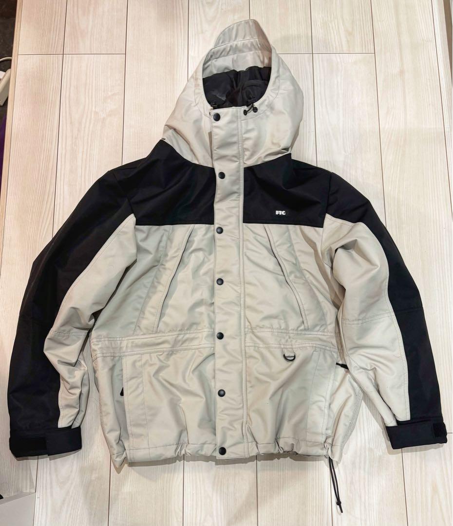 FTC エフティーシー フード付きマウンテンパーカー ホワイト/ブラック