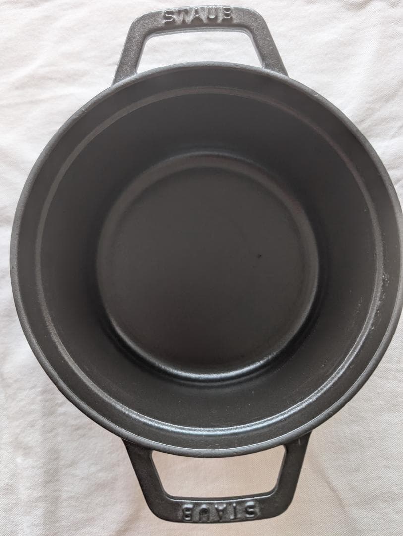 ストウブ staub ピコココット ラウンド 16cm ブラック