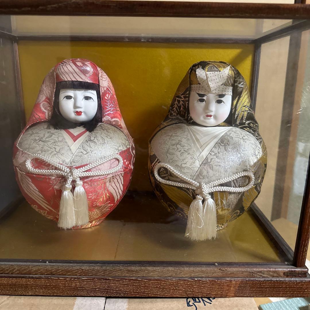 伝統的 雛人形 赤と黒 ガラスケース入り