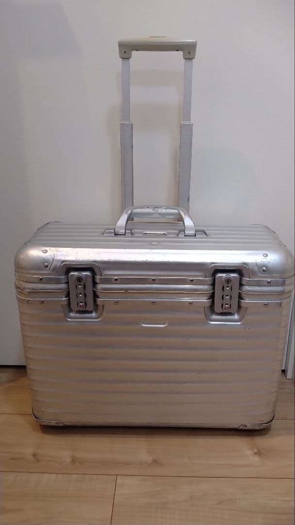 RIMOWA リモワ パイロットトロリー　TOPAS アルミ