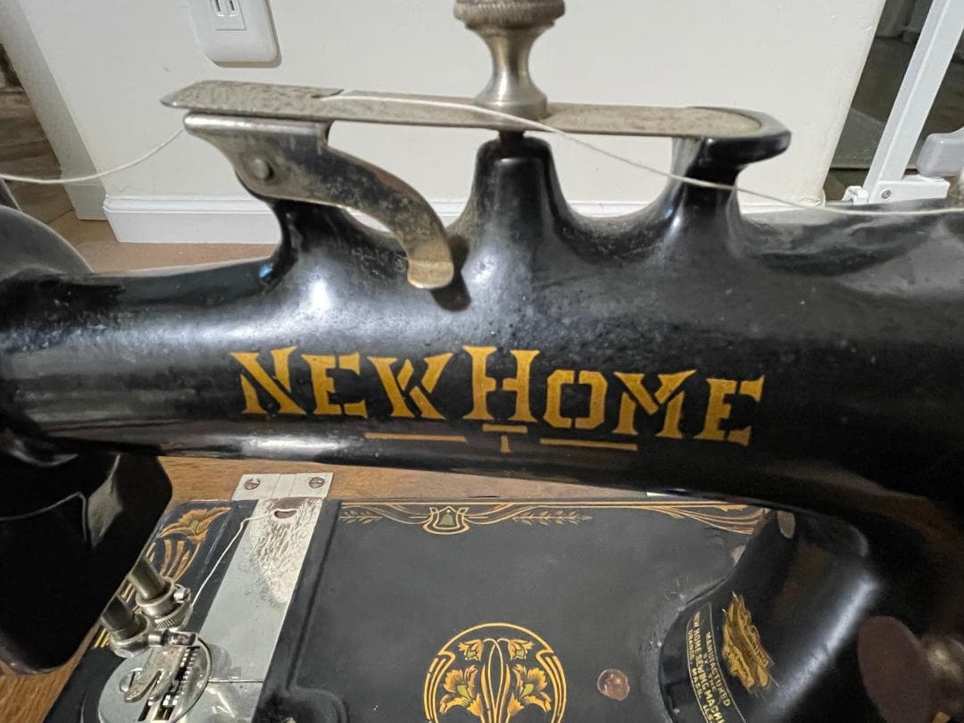 NEW SEWING MACHINE　古い手回しミシン　アンティーク