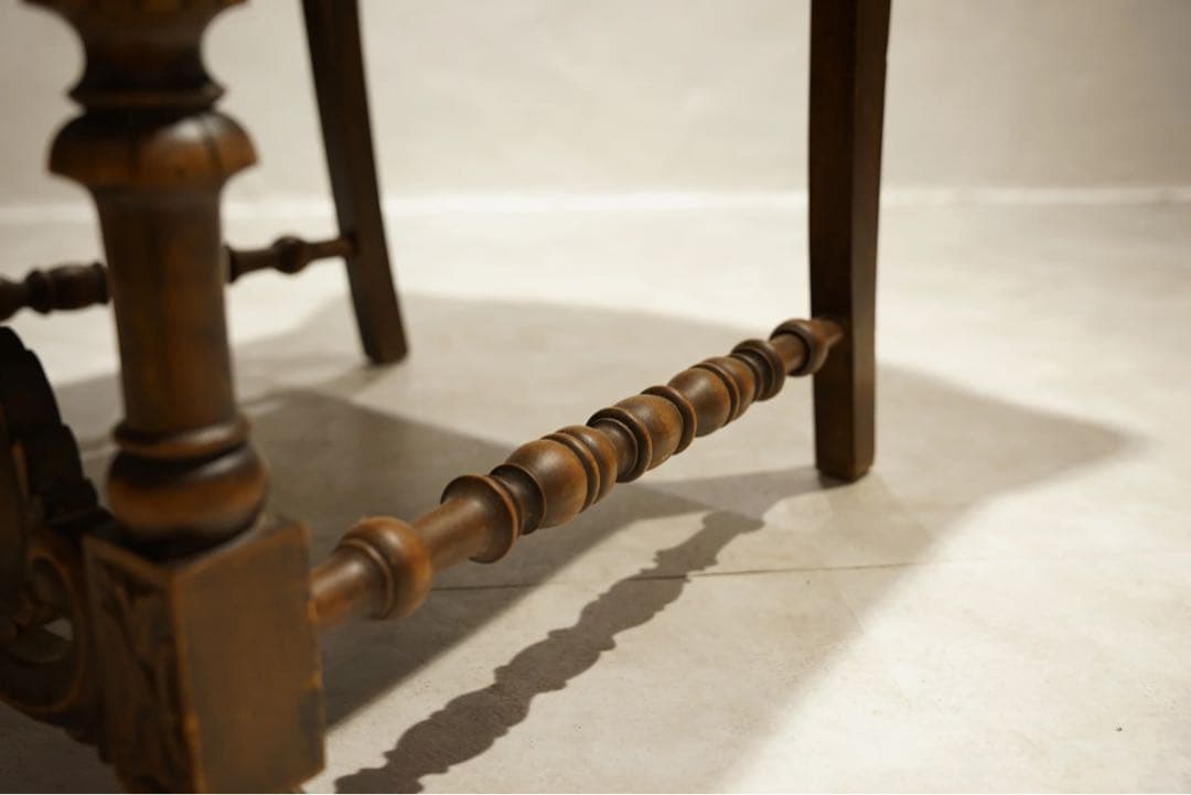 イギリスアンティーク　アームチェア　ヴィクトリアン様式WilliamMorris