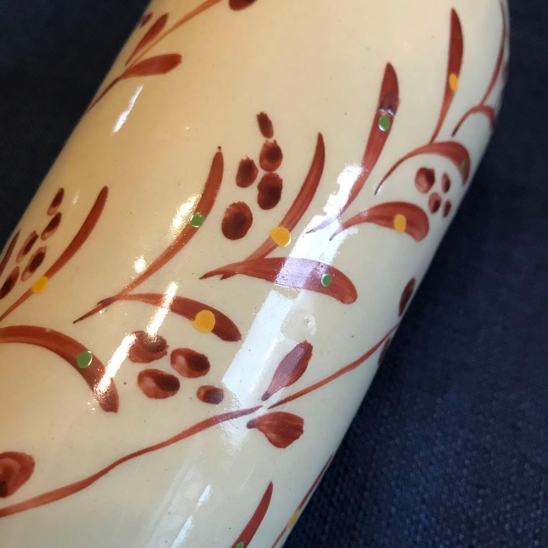 赤絵のやちむんの花瓶　花器　壺　沖縄　ガーデニング　ガーデン雑貨