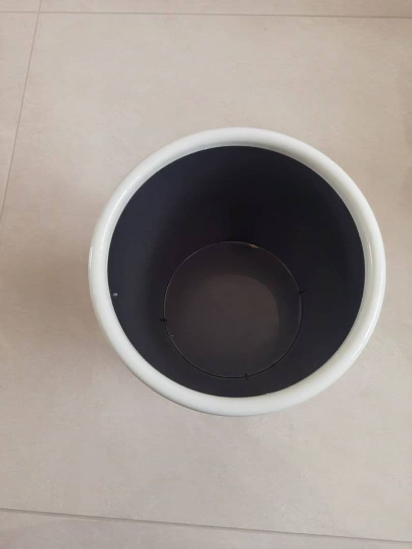 中型 白い円筒形植木鉢