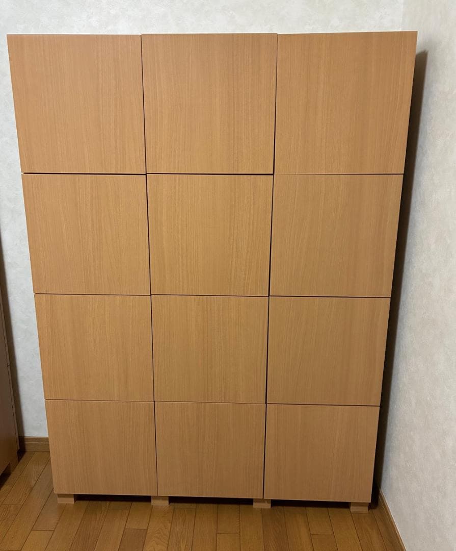 扉付き木製格子型棚　３列４段　②