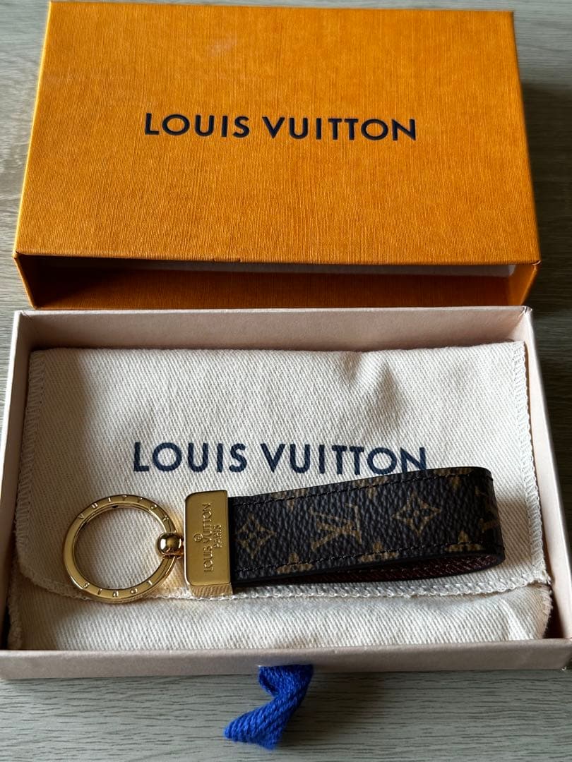 LOUIS VUITTON キーホルダー　キーリング