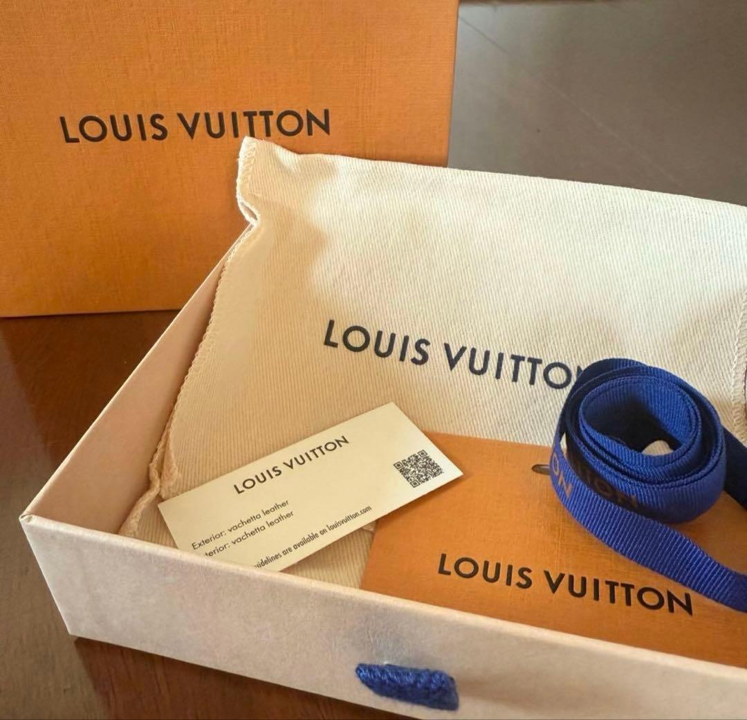 LOUIS VUITTONホルダー美品フラグメントケース最安値！