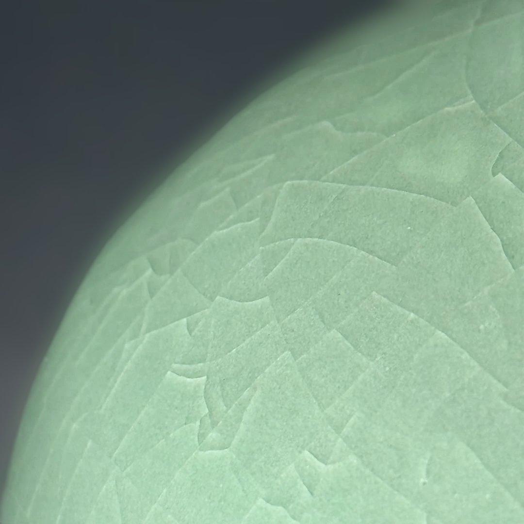 人間国宝　中島宏　本人作　青磁小壺　共箱　本物　翡翠色　究極の青　高16.3cm