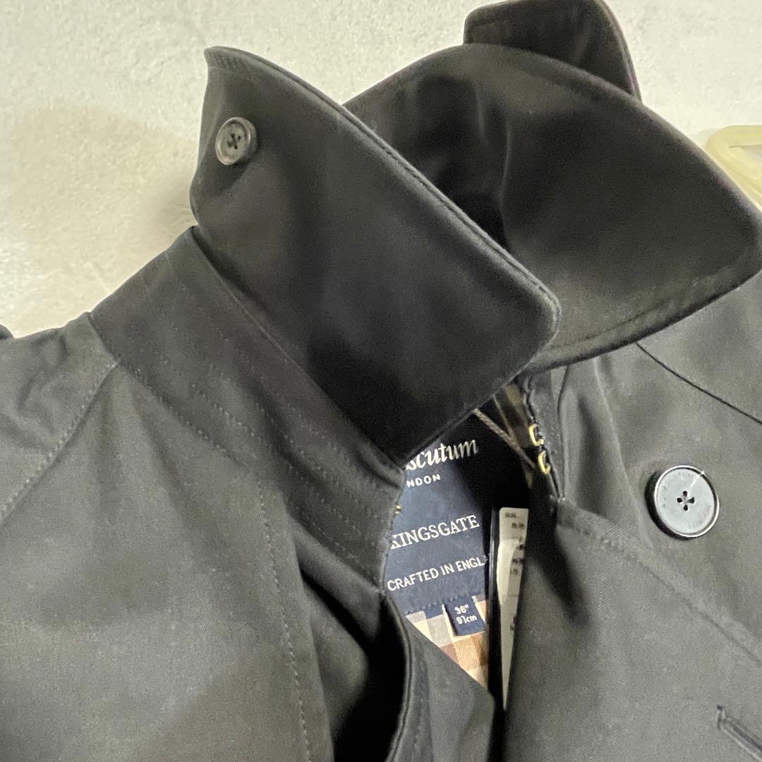 【新品タグ付】アクアスキュータム キングスゲート トレンチ 黒 M 定価20万円
