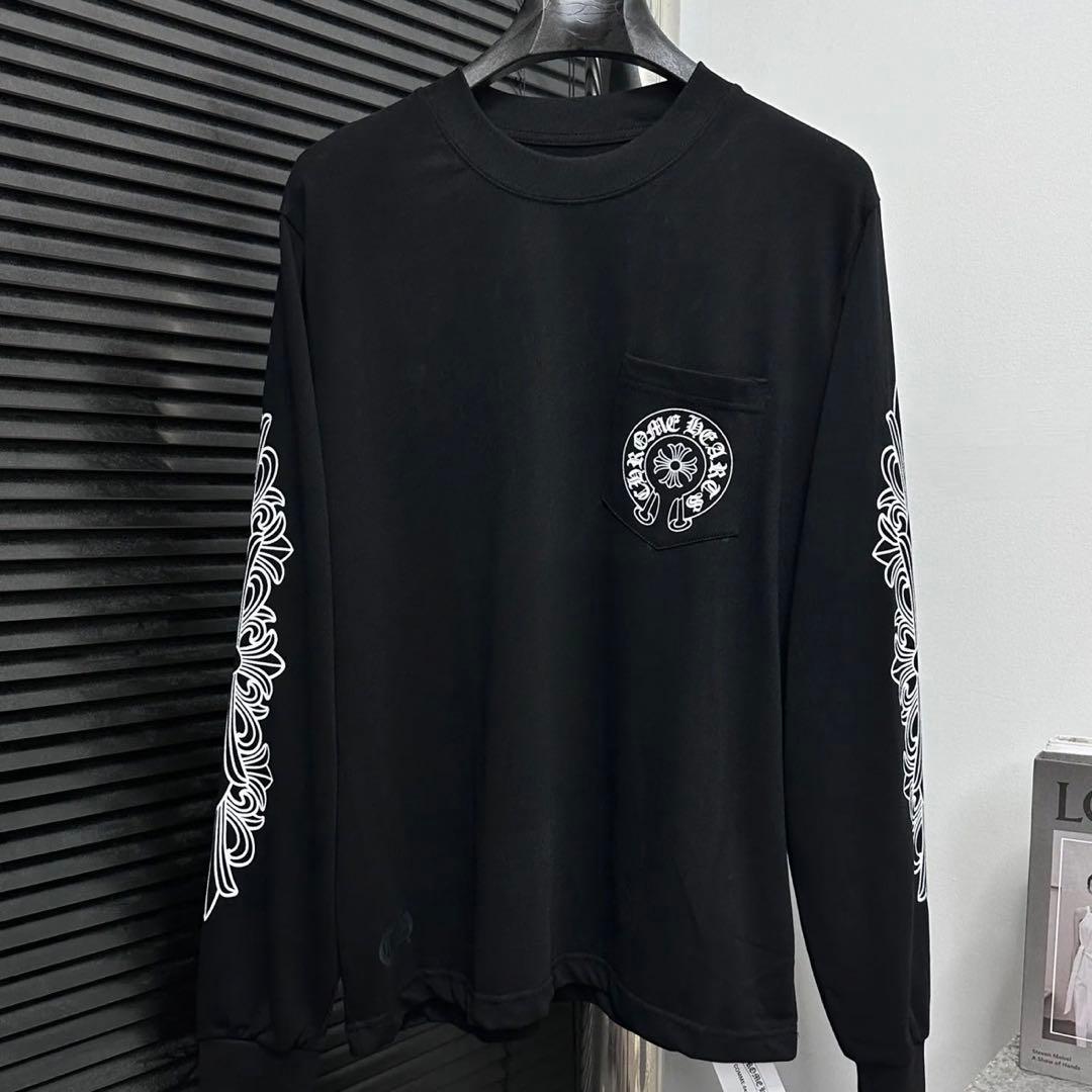 Chrome Hearts の十字架が刺繍されたブラック ロング Tシャツ