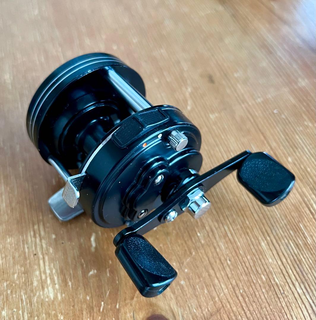 お見逃しなく！　オールド　ダイワ　ミリオネア　GS-1000C ベイトリール