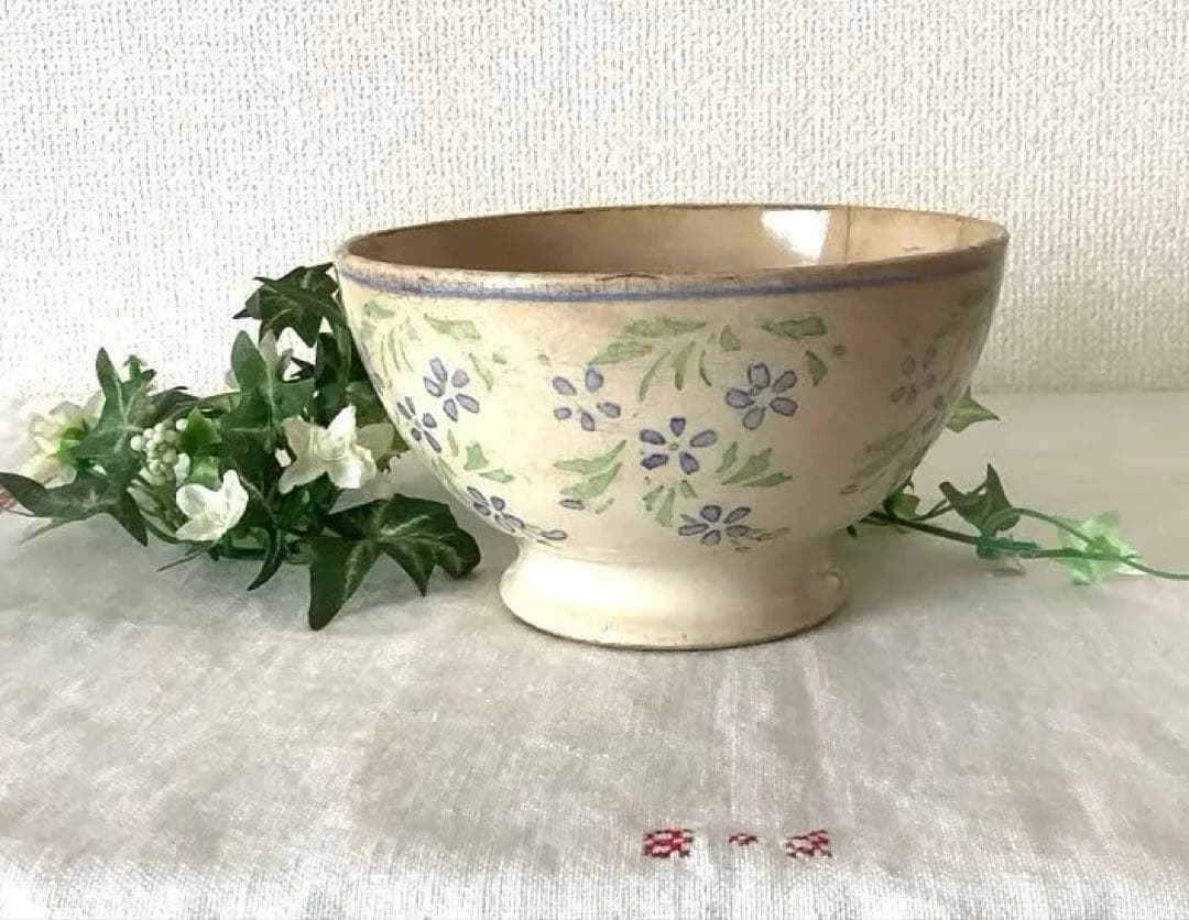 フランスアンティーク　クレイユモントロー　青い小花　カフェオレボウル