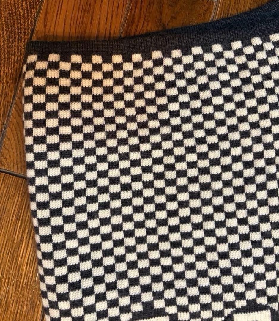 FENDIフェンディ ストールマフラー ズッカ柄 黒白極暖大判リバーシブル　伊製