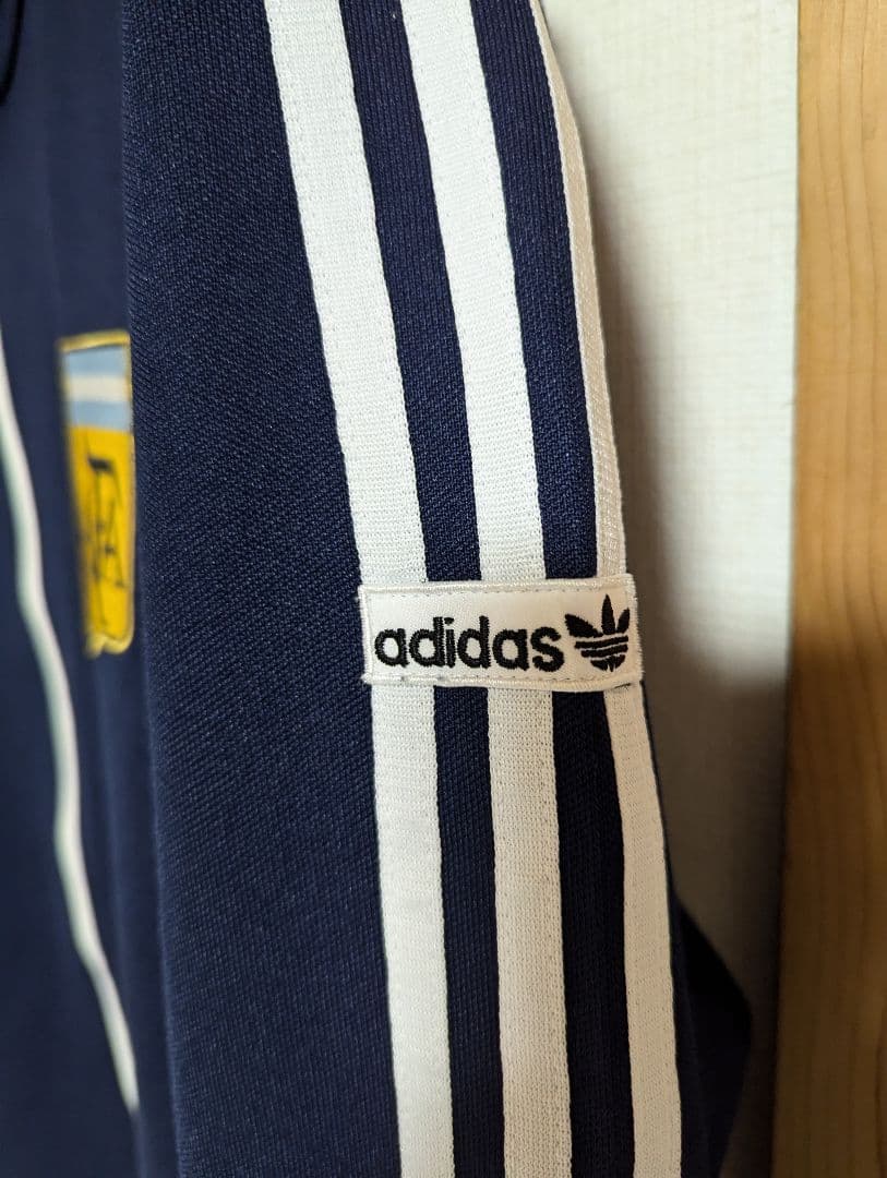 アディダス×FIFA アルゼンチン代表　トラックジャケット　ジャージ　Mサイズ