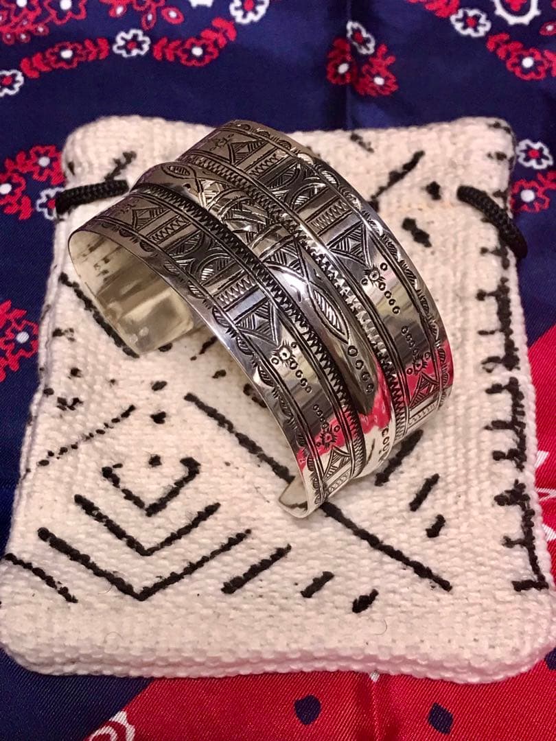 新品　アダワットトゥアレグ　ASSIF アシフ　シルバー　バングル　ブレスレット