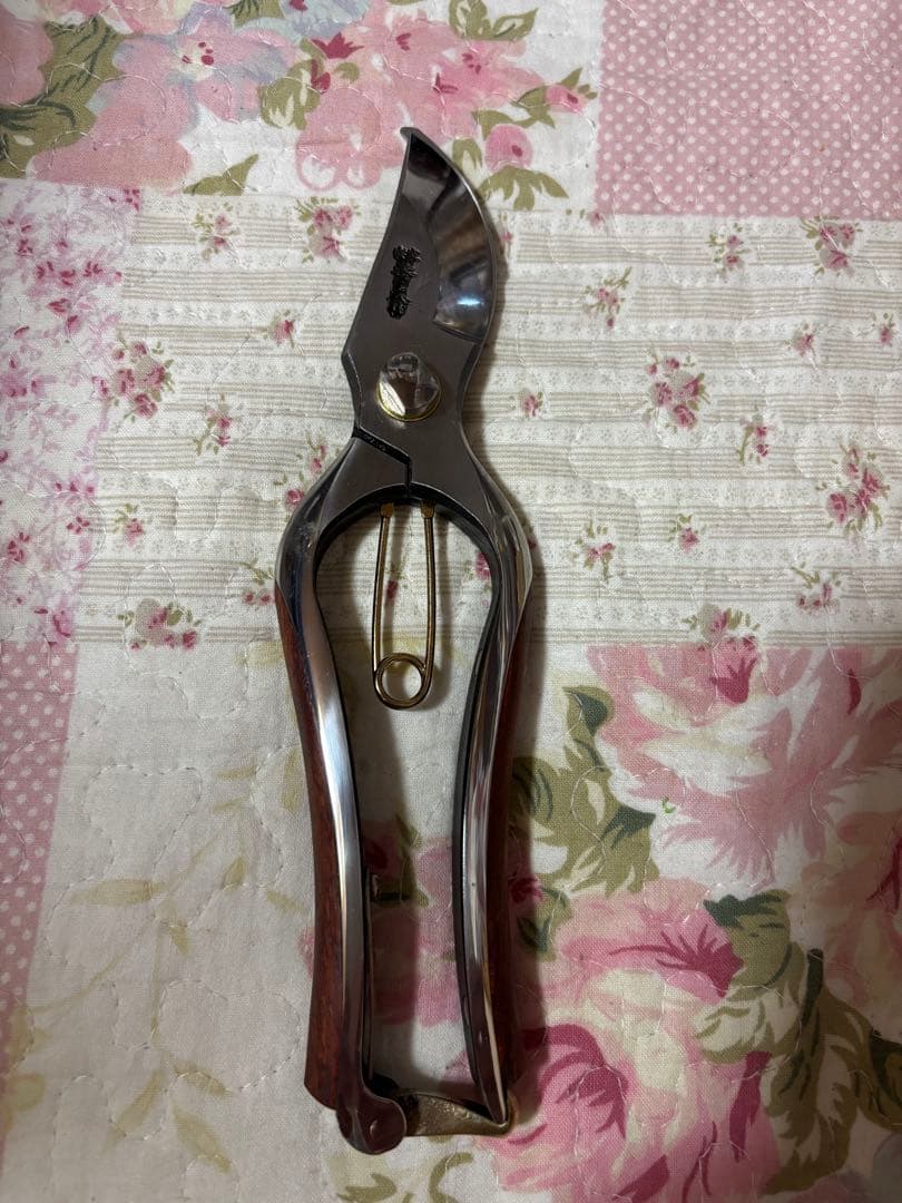 v*お様 新品未使用　剪定鋏