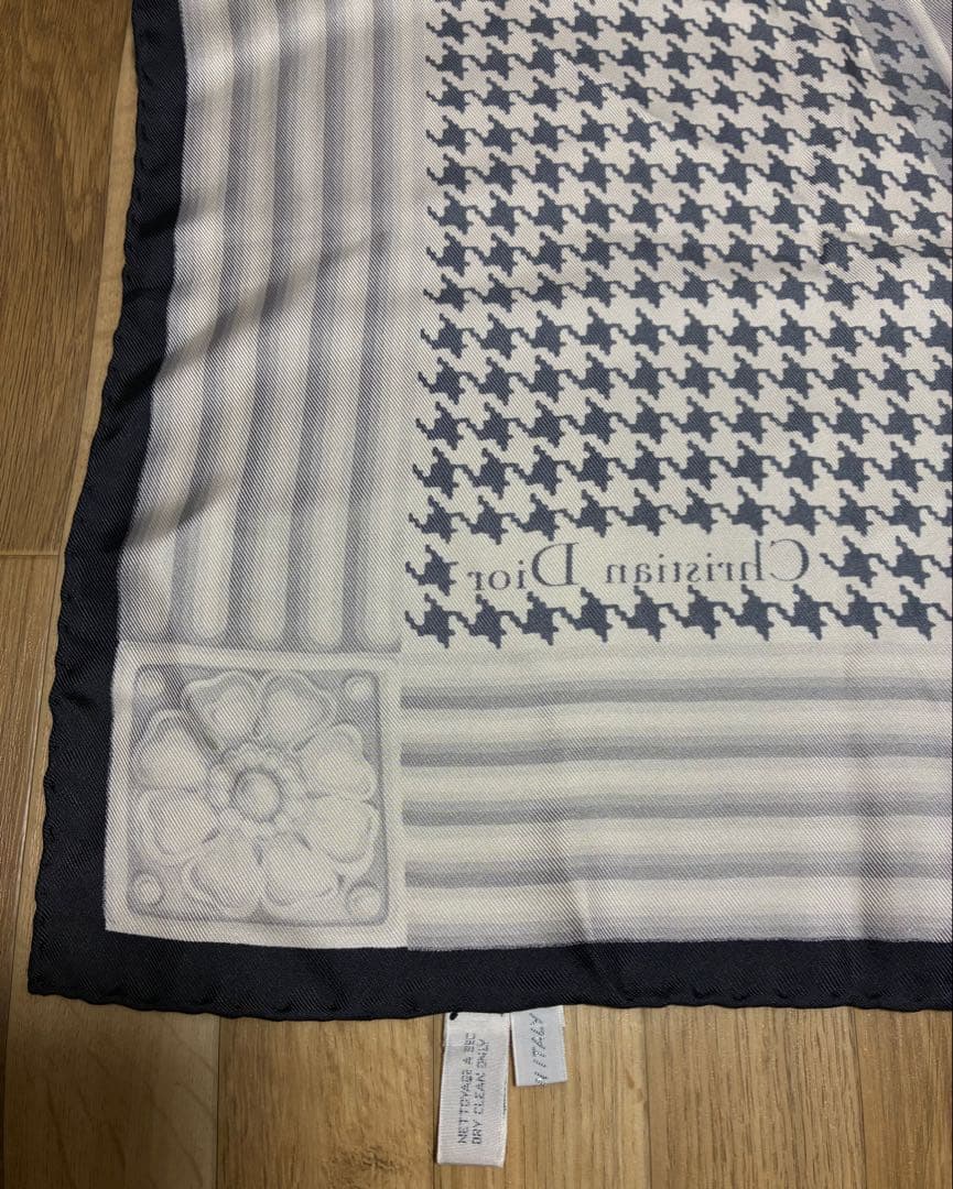 極美　クリスチャンディオール　大判スカーフ　シルバーグレー