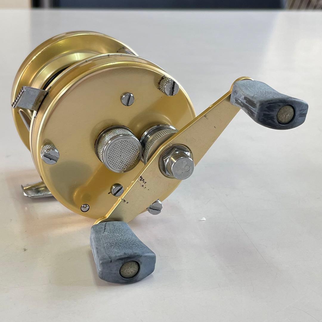 74年 ABU AMBASSADEUR 5000D シャンパン #741100