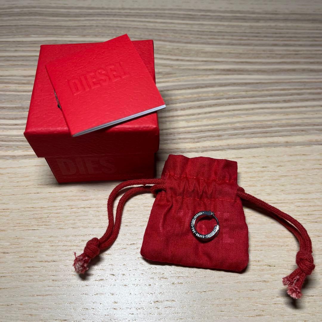 DIESEL 片耳ピアス シルバー フープピアス