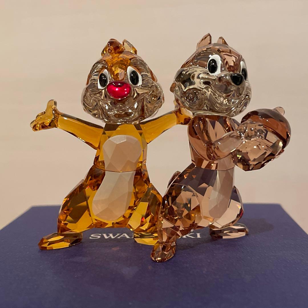 ディズニー　スワロフスキー　チップとデール 新品！