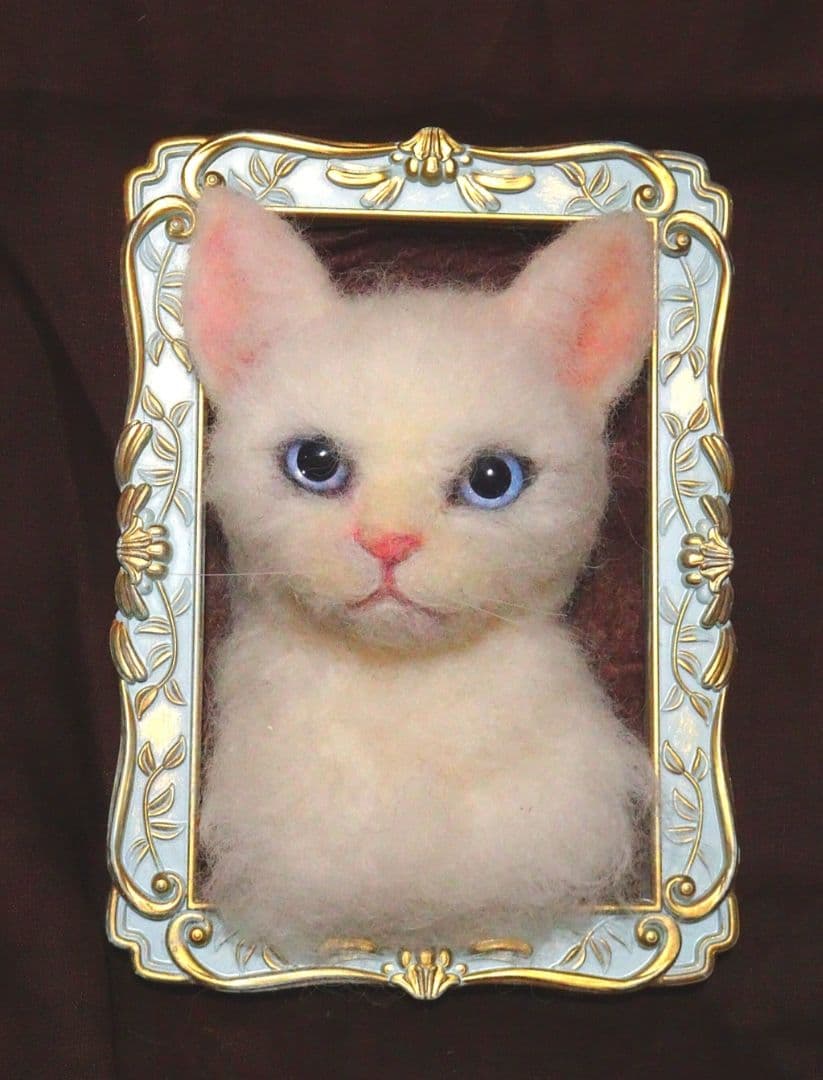 羊毛フェルト額猫・白にゃん