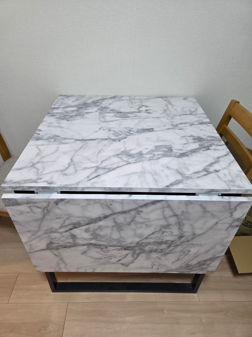 伸縮ダイニングテーブル 75〜120 x 75cm