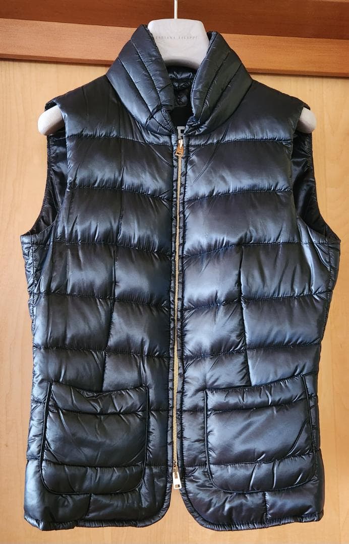 ぴろ 未使用 ヘルノダウンベスト 40