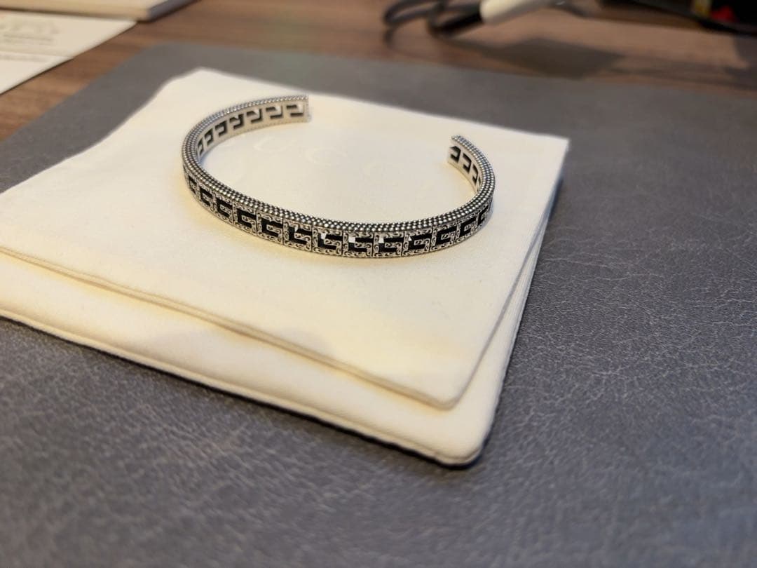 星野源プロフ推奨専用 GUCCI グッチ シルバーバングル ブレスレット