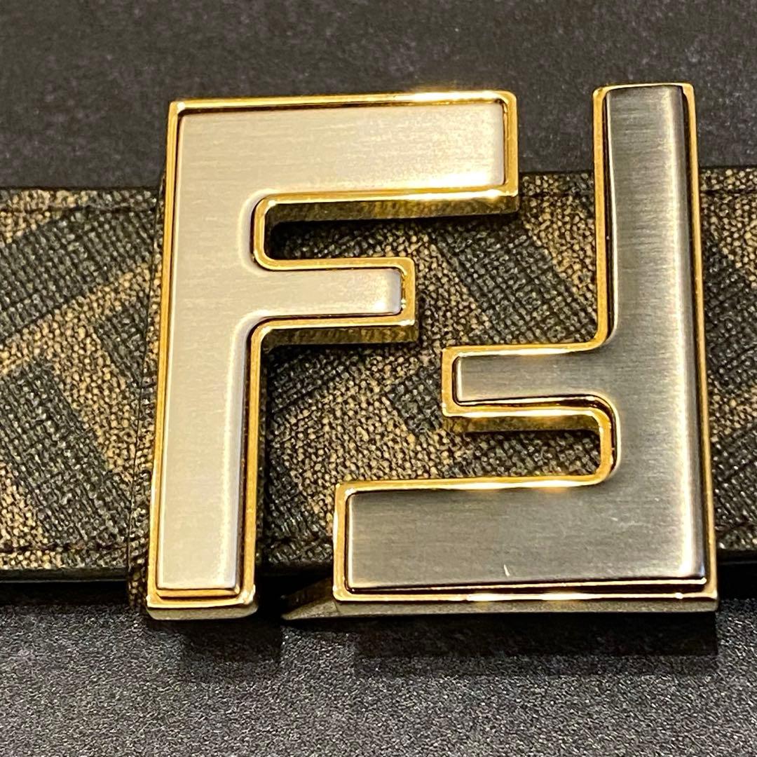 美品　フェンディ　FENDI　ベルト　レザー　ズッカ柄　FFバックル　イタリア製