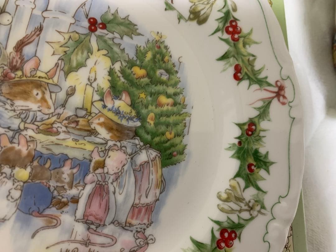 ロイヤルドルトン　メリーミッドウィンター カップ　お皿　キャンドル立て　セット