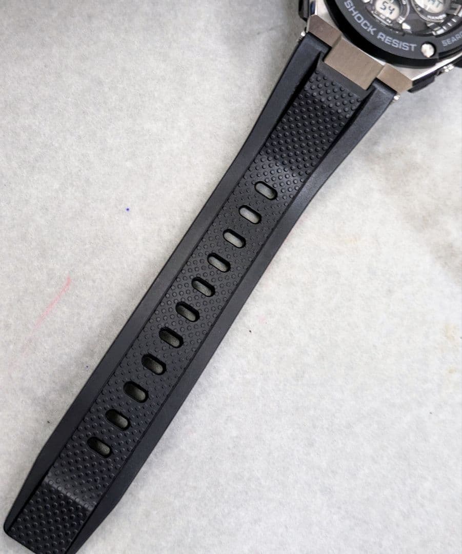 【ソーラー電波】カシオ　G-SHOCK　GST-W300-1AJF Gスチール