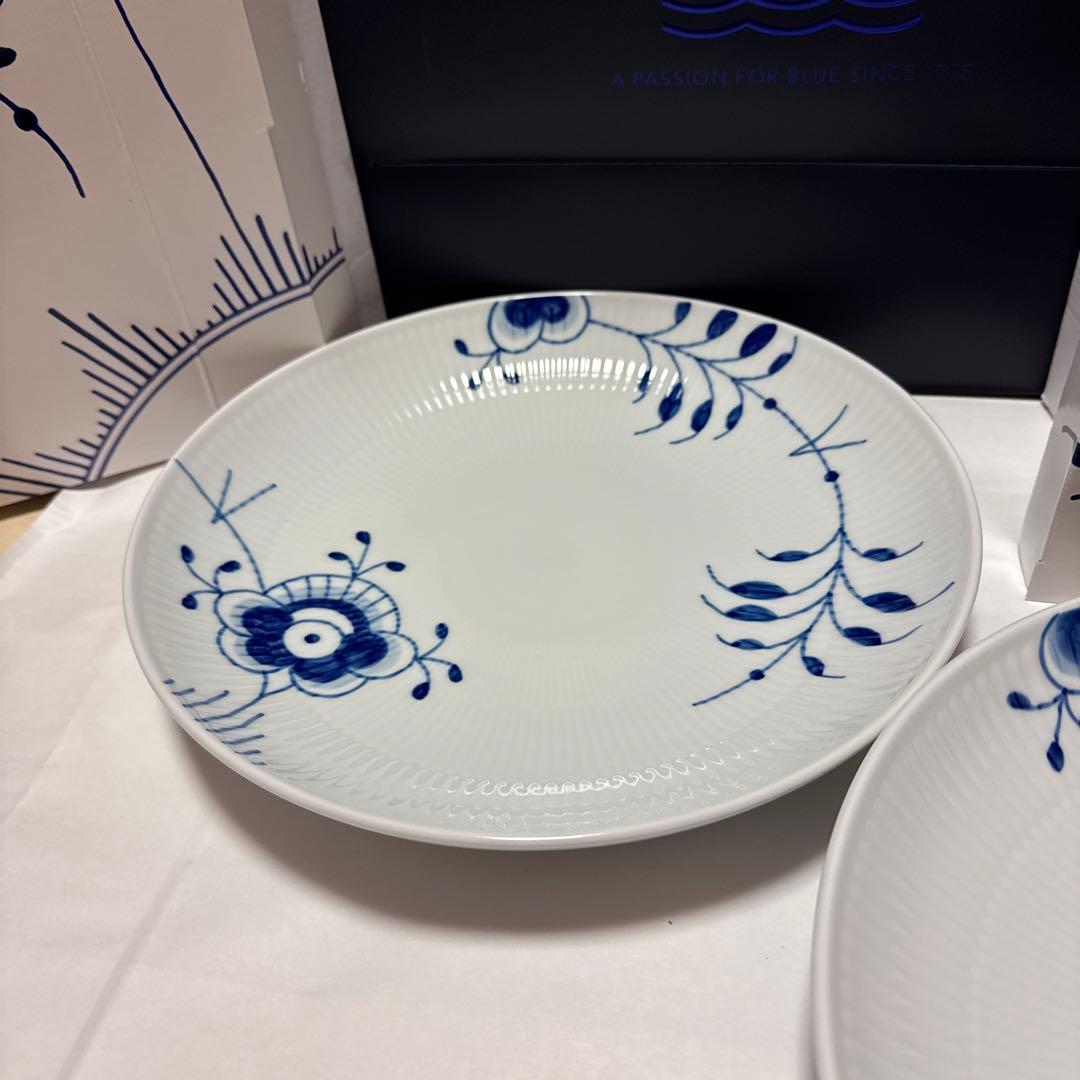 ブルーフルーテッド メガ ディーププレート 25cm ロイヤルコペンハーゲン