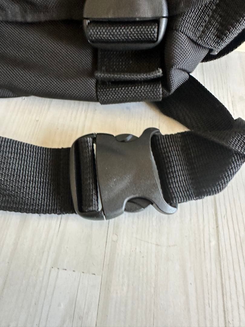 バンナイズ　van nuys ちょっとミリタリーなメッセンジャーバック