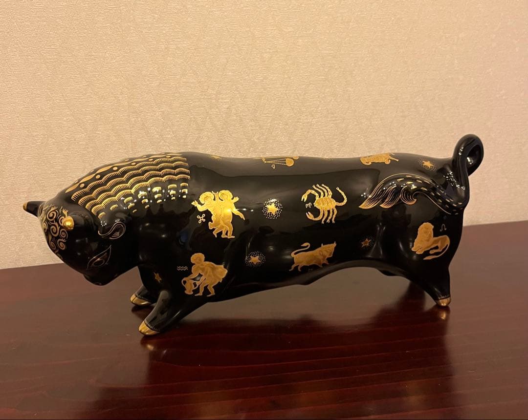 【希少箱付き美品】ウェッジウッド　星座牛 アーノルドマチン　2000年限定　置物