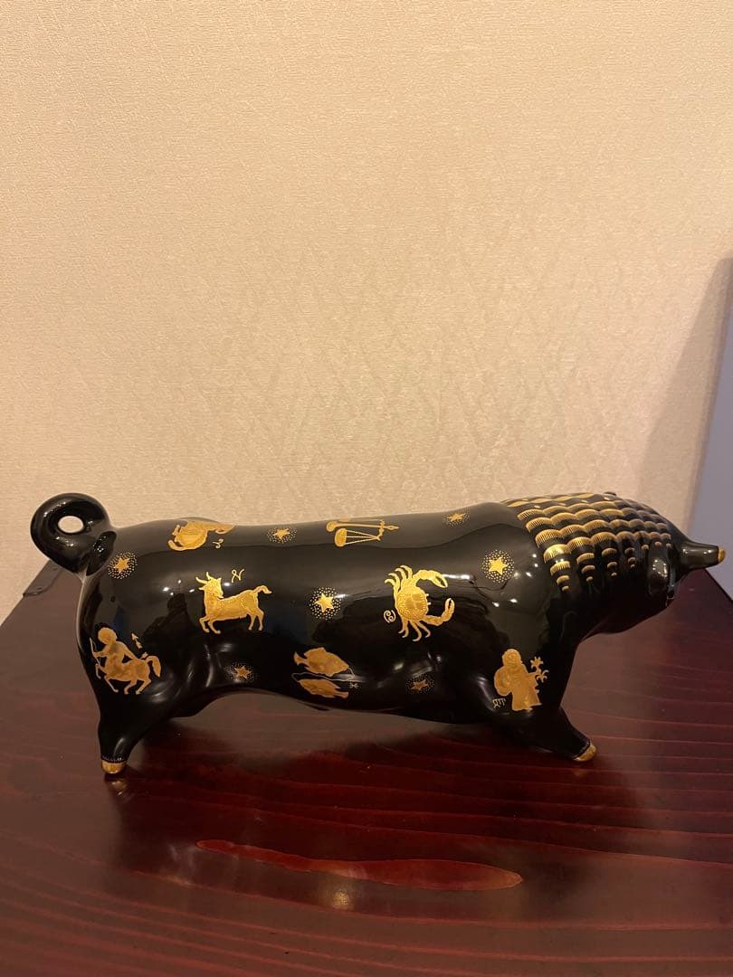 【希少箱付き美品】ウェッジウッド　星座牛 アーノルドマチン　2000年限定　置物