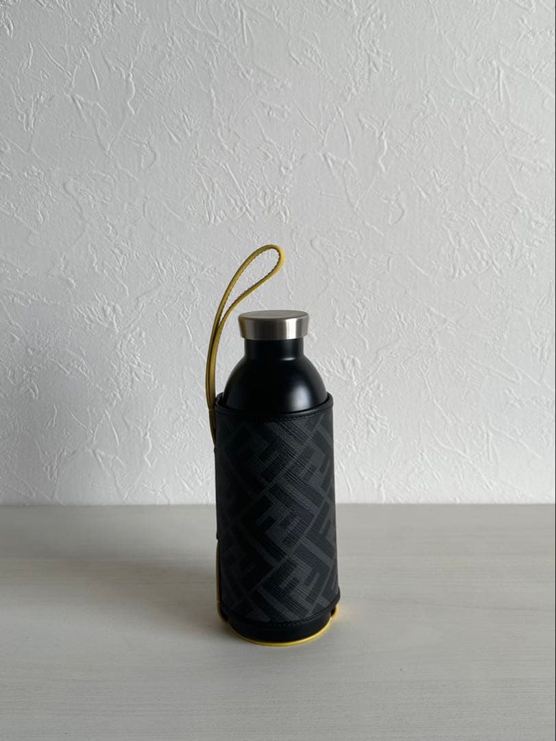 【新品未使用】FENDI ROME ステンレス水筒 黒・金