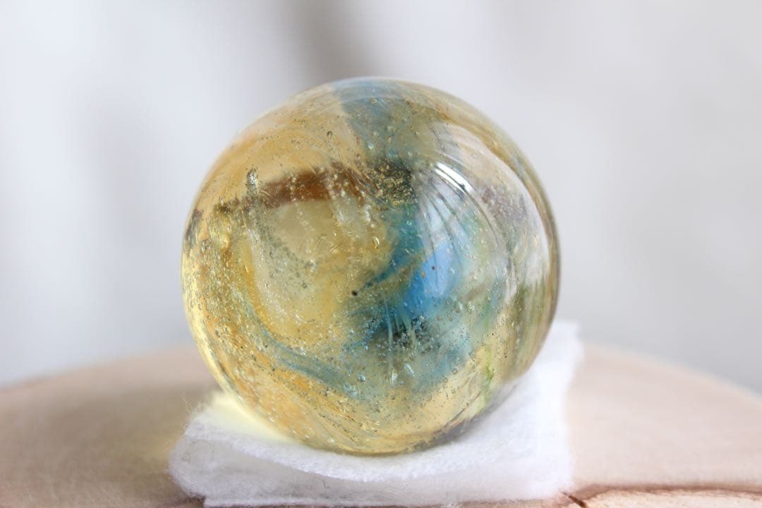 シエラネバダ産アンダラクリスタル　スフィア　マルチカラー（黄・青）