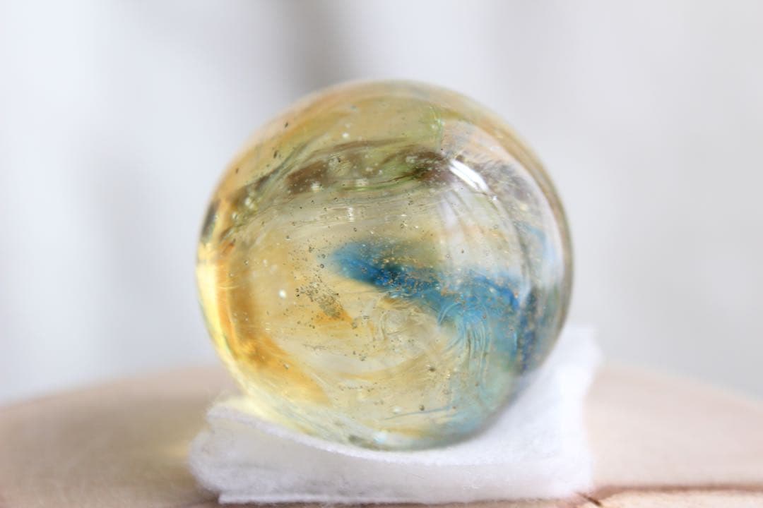 シエラネバダ産アンダラクリスタル　スフィア　マルチカラー（黄・青）
