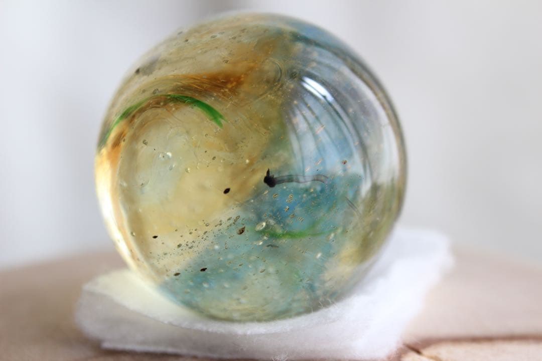 シエラネバダ産アンダラクリスタル　スフィア　マルチカラー（黄・青）
