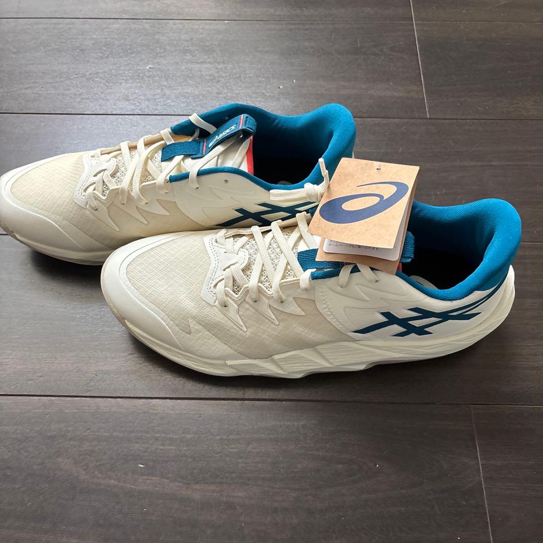 ASICS バスケットボールシューズ 新品タグ付き