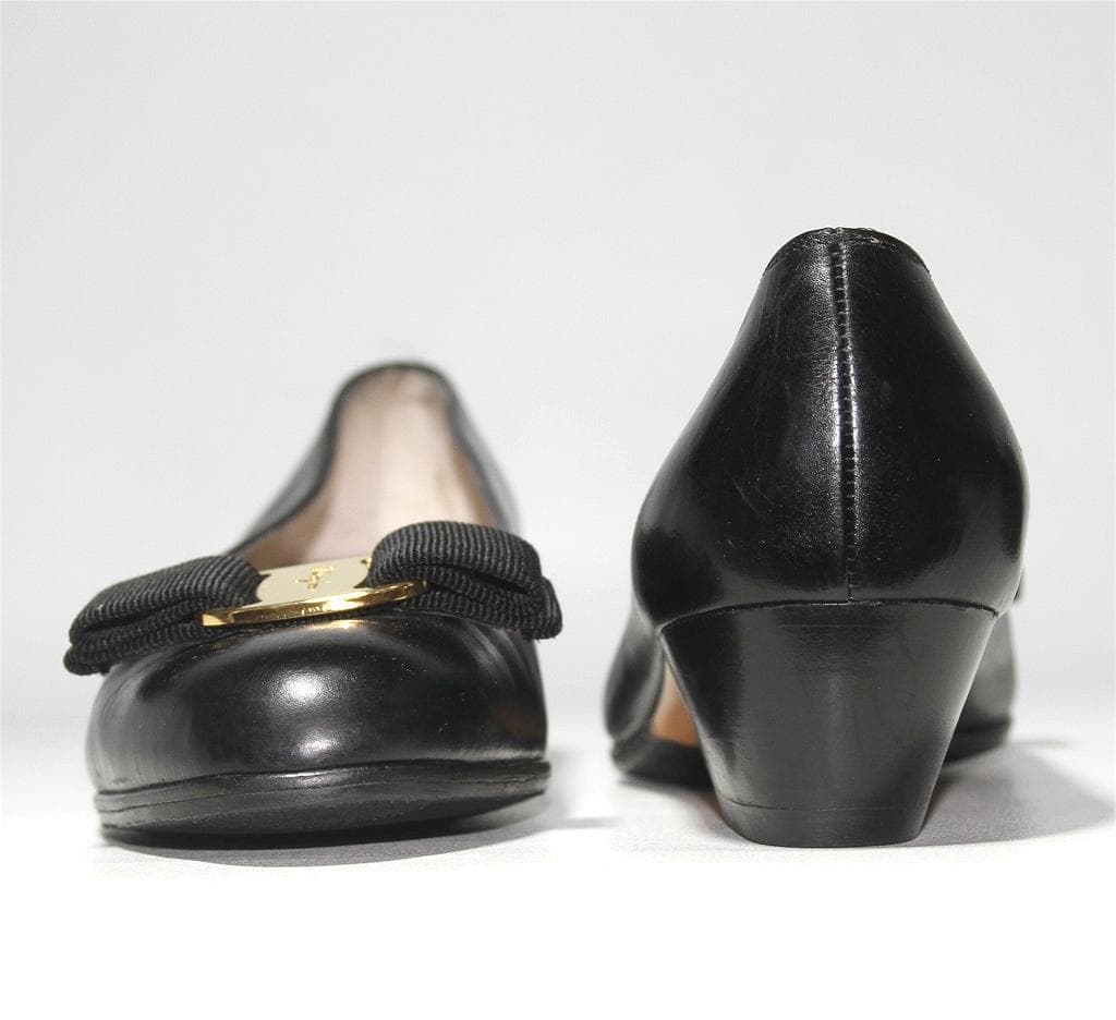 N*i様 Ferragamo ヴァラ リボン パンプス 黒 5C ヒール3.5c