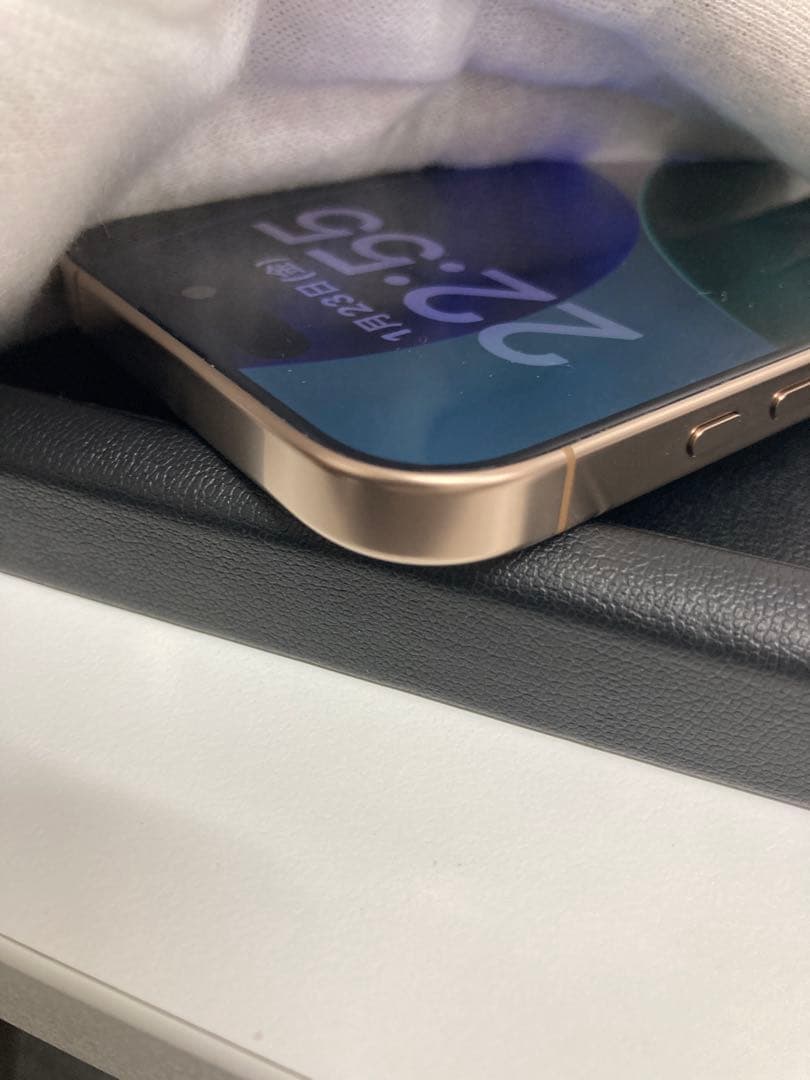 極美品　iPhone 16 Pro 256GB SIMフリー