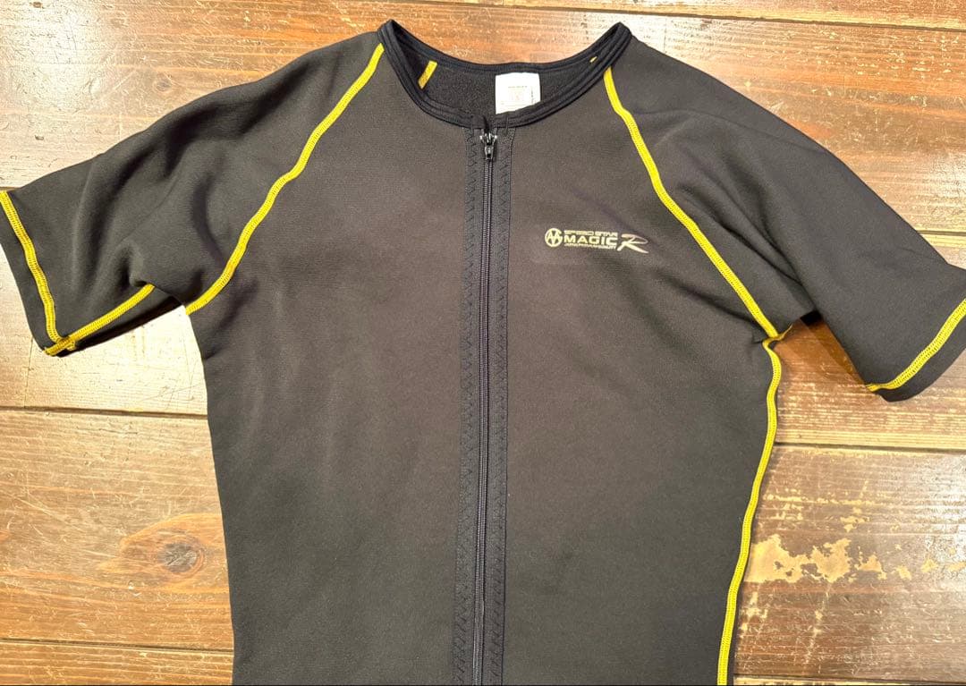 新品未使用MAGIC ドライスーツインナーサイズS