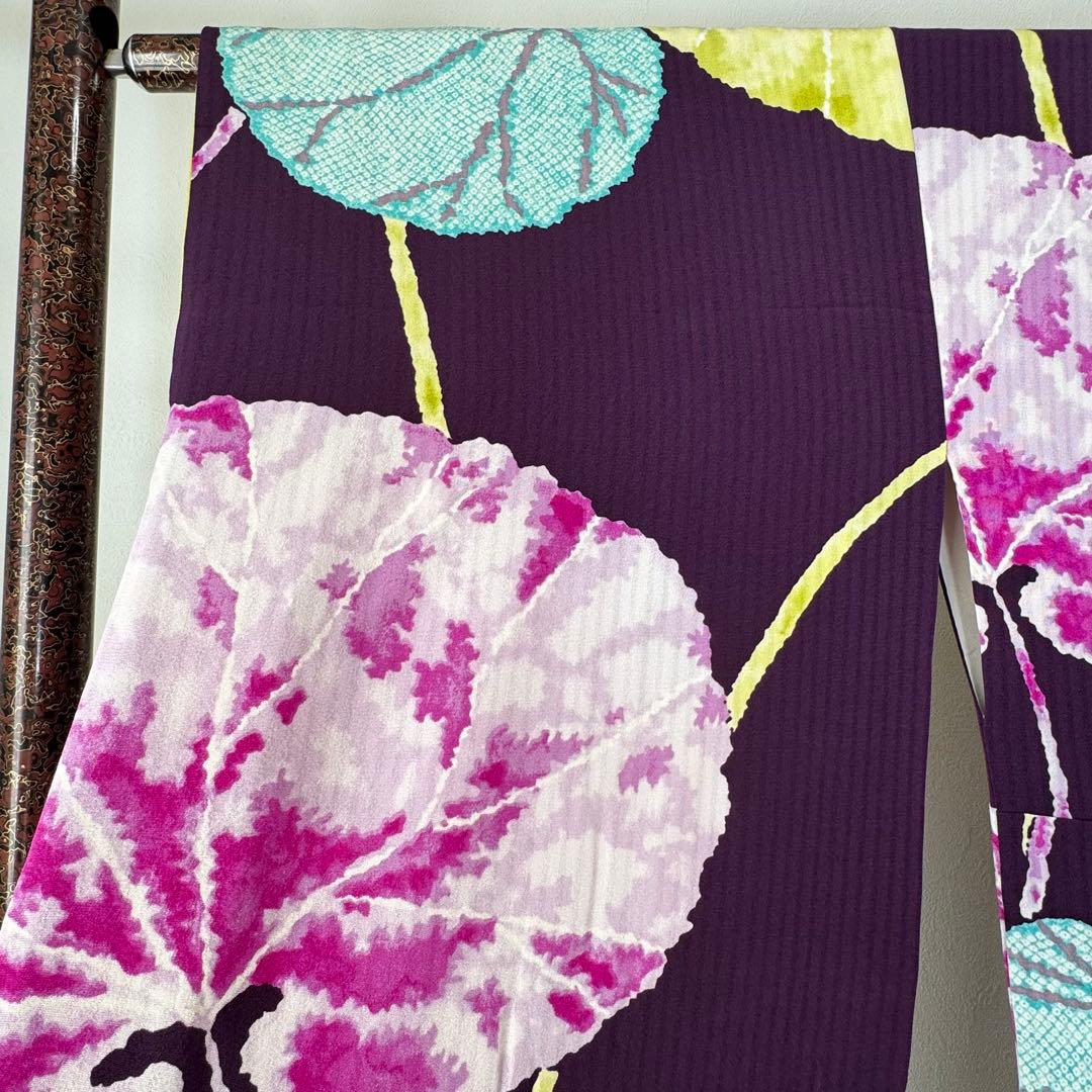 超美品　正絹　現代　振袖　小紋柄　成人式　着物　正絹　167 濃紫　水色　蓮葉