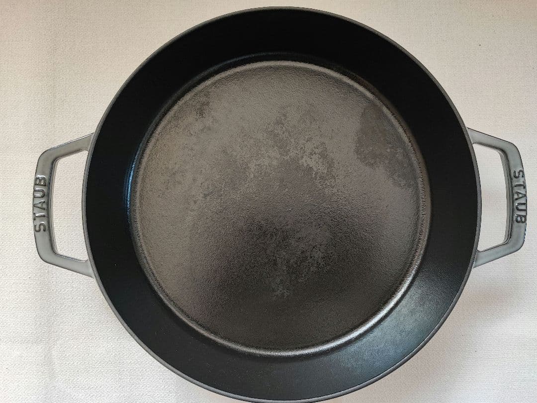 staub 両手フライパン / グレー 26