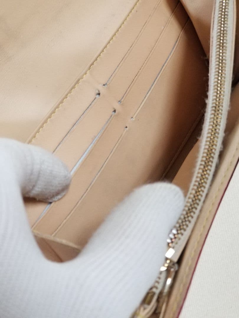 ルイヴィトン マルチカラー モノグラム 二つ折り財布 長財布 ホワイト系