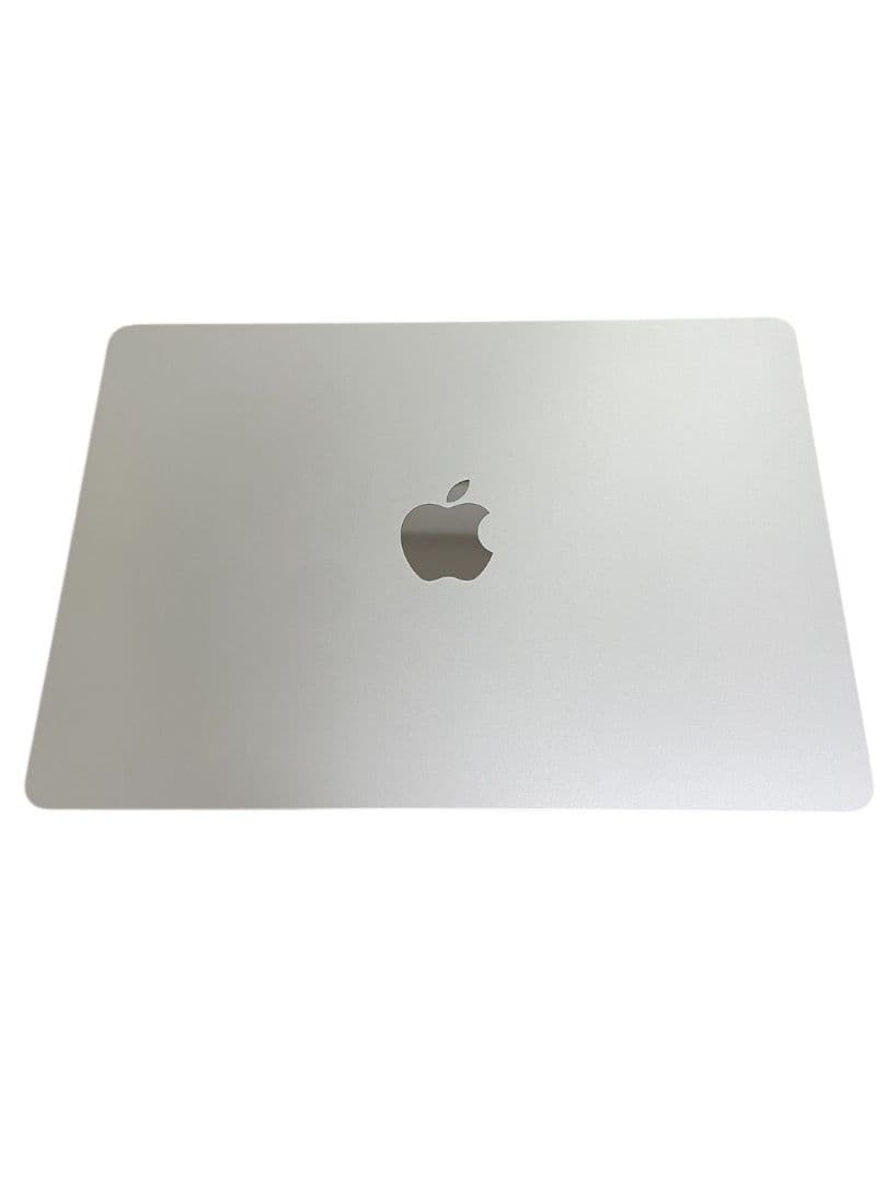 アップル MacBook Air 13.6インチ A2681 M2チップ 極美品